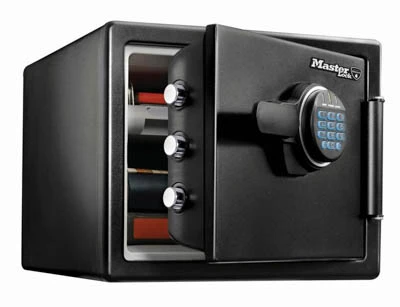 Safe with modern locking system
